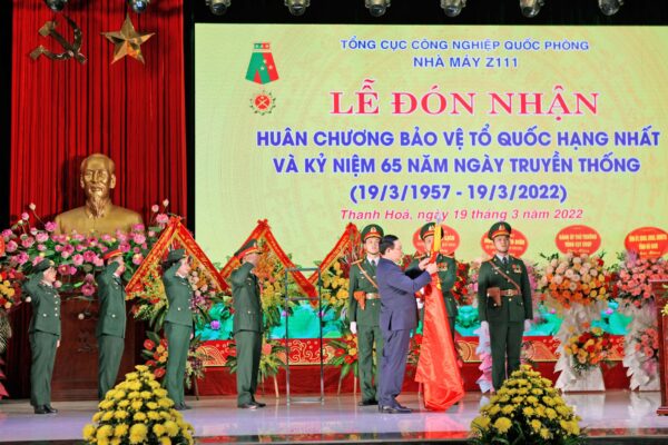 Nhà máy Z111: Đón nhận Huân chương Bảo vệ Tổ quốc hạng Nhất và kỷ niệm 65 năm Ngày truyền thống