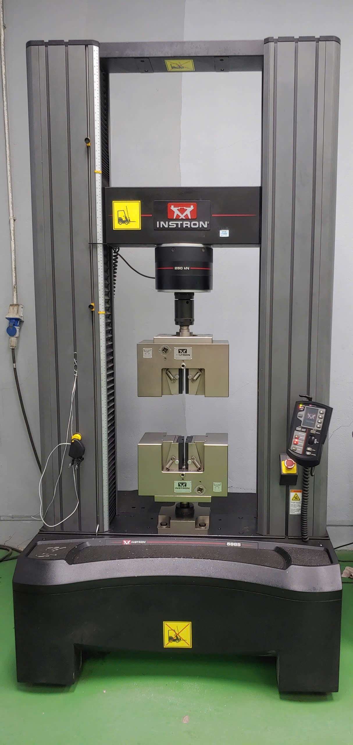 MAY KIỂM BỀN, KÉO NÉN Máy kéo nén vạn năng